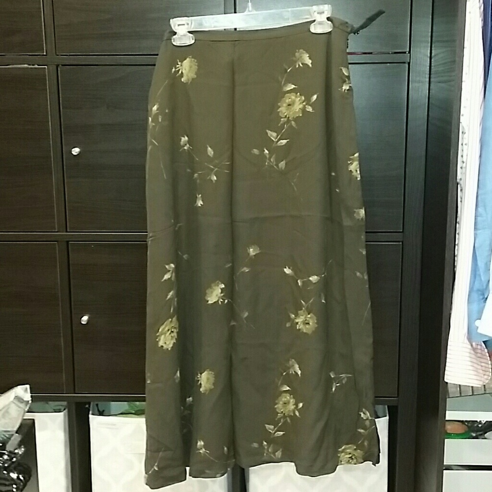 Jones NY silk A-LINE skirt worn once
